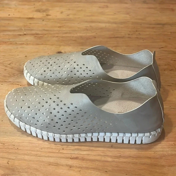 Ilse Jacobsen Hornbaek Tulip 139 Slip On Shoes Latte Beige Sz 38/ US 8 - Picture 1 of 7